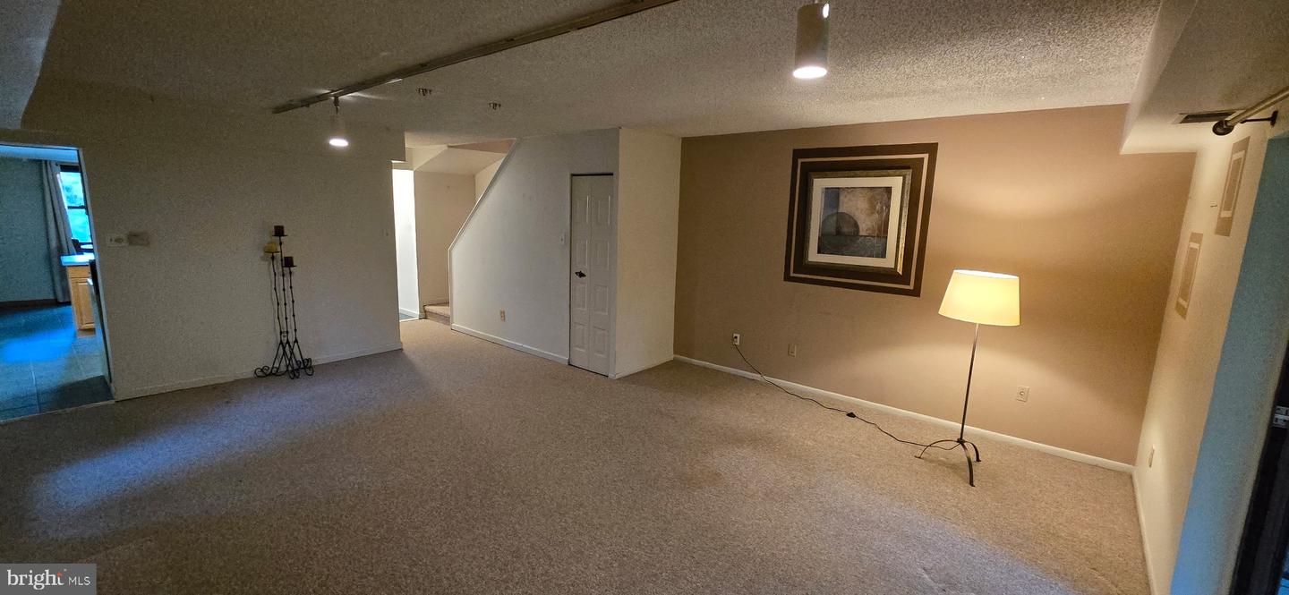 279 Shawmont Ave #b Property Photo 20