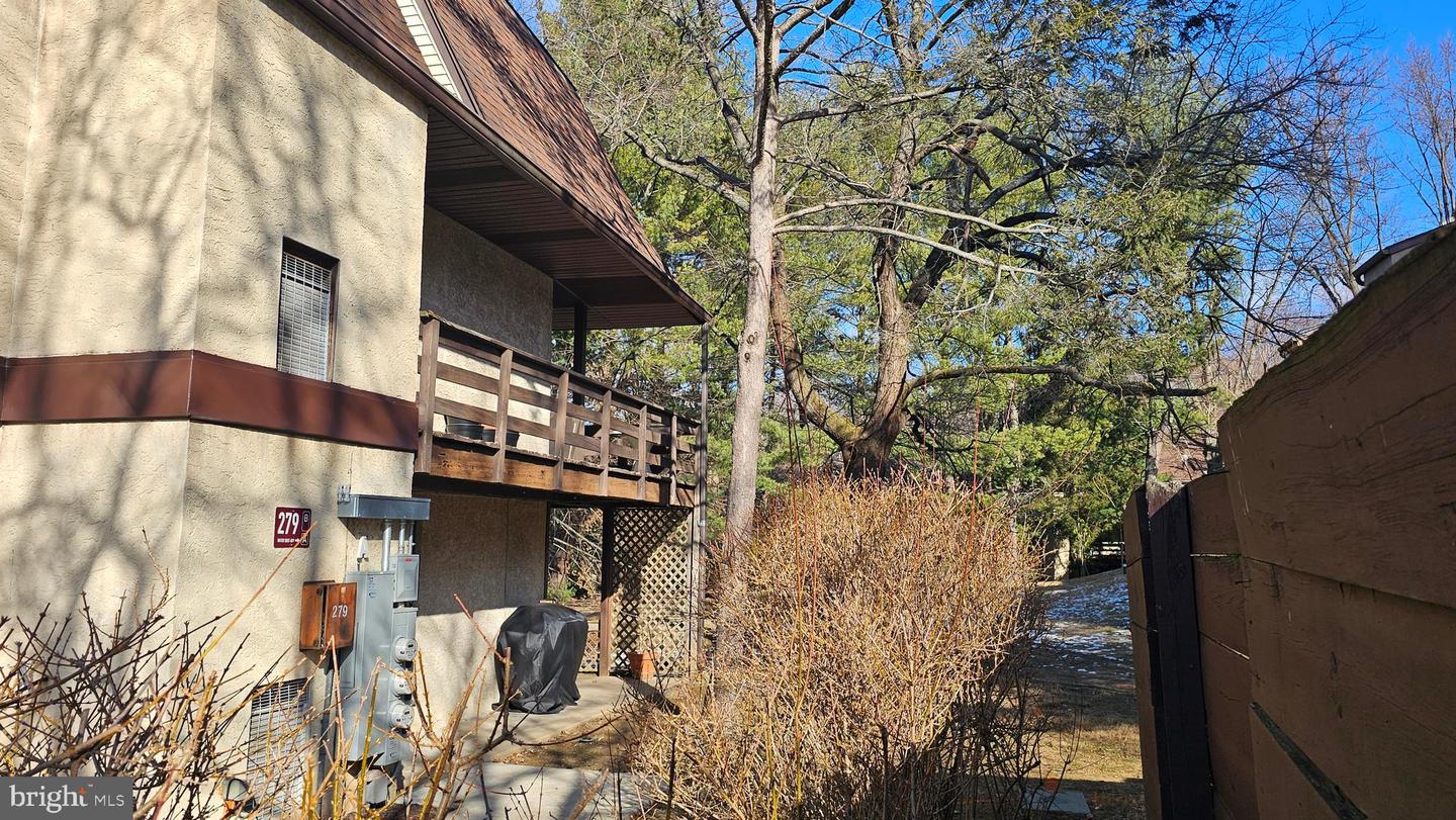 279 Shawmont Ave #b Property Photo 30