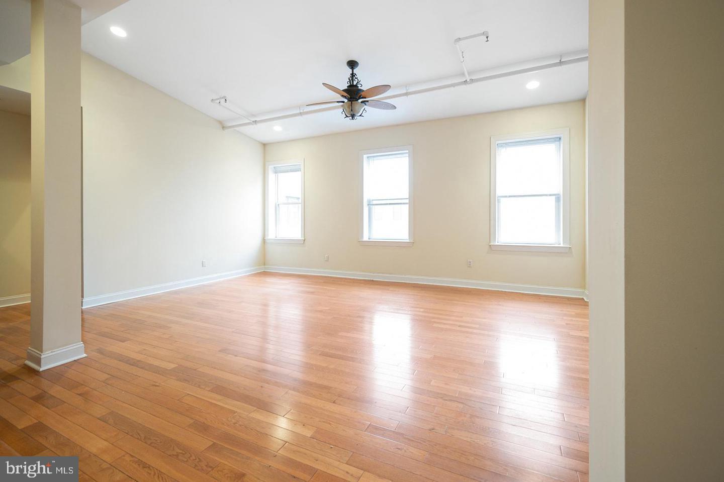 1151 N 3rd St #219 Property Photo 10