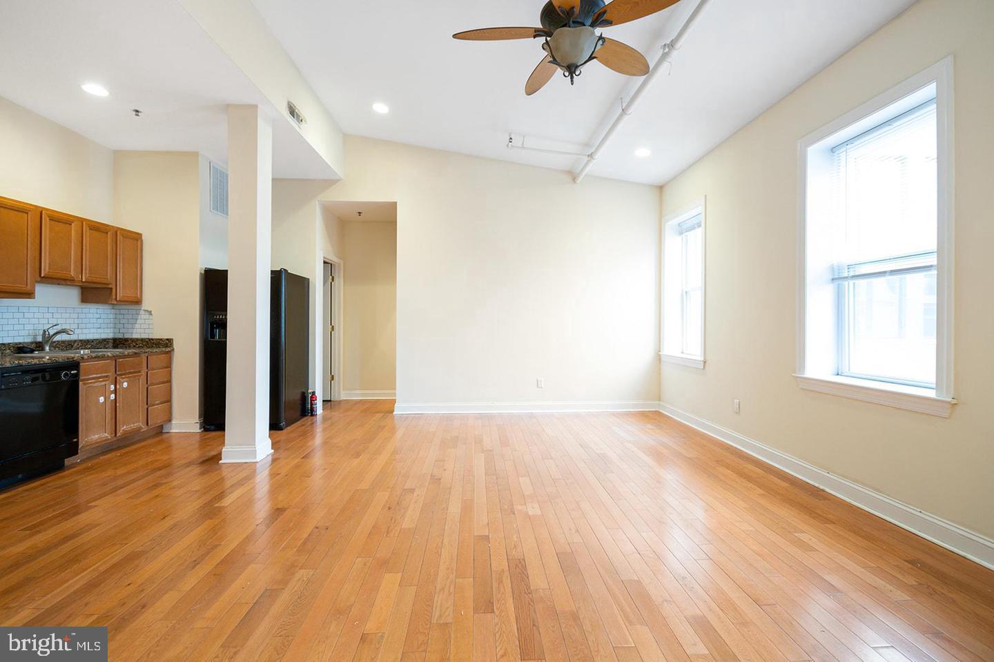 1151 N 3rd St #219 Property Photo 11