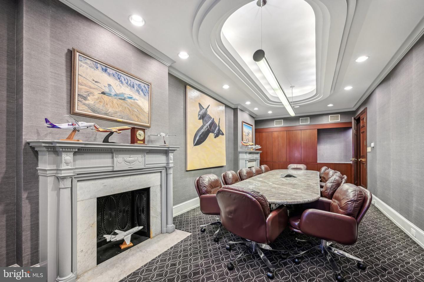 1710-12 Locust St Property Photo 5