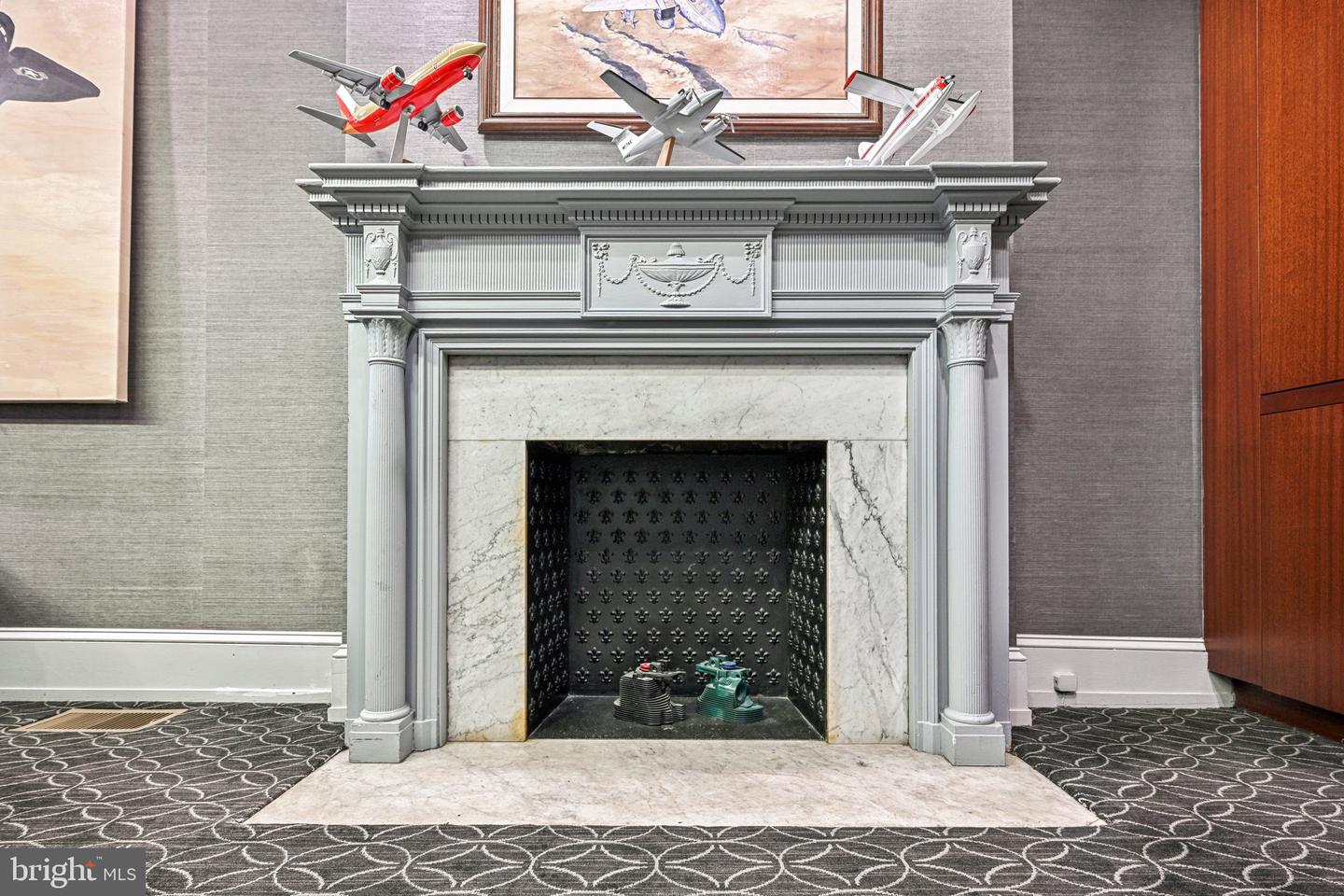 1710-12 Locust St Property Photo 7