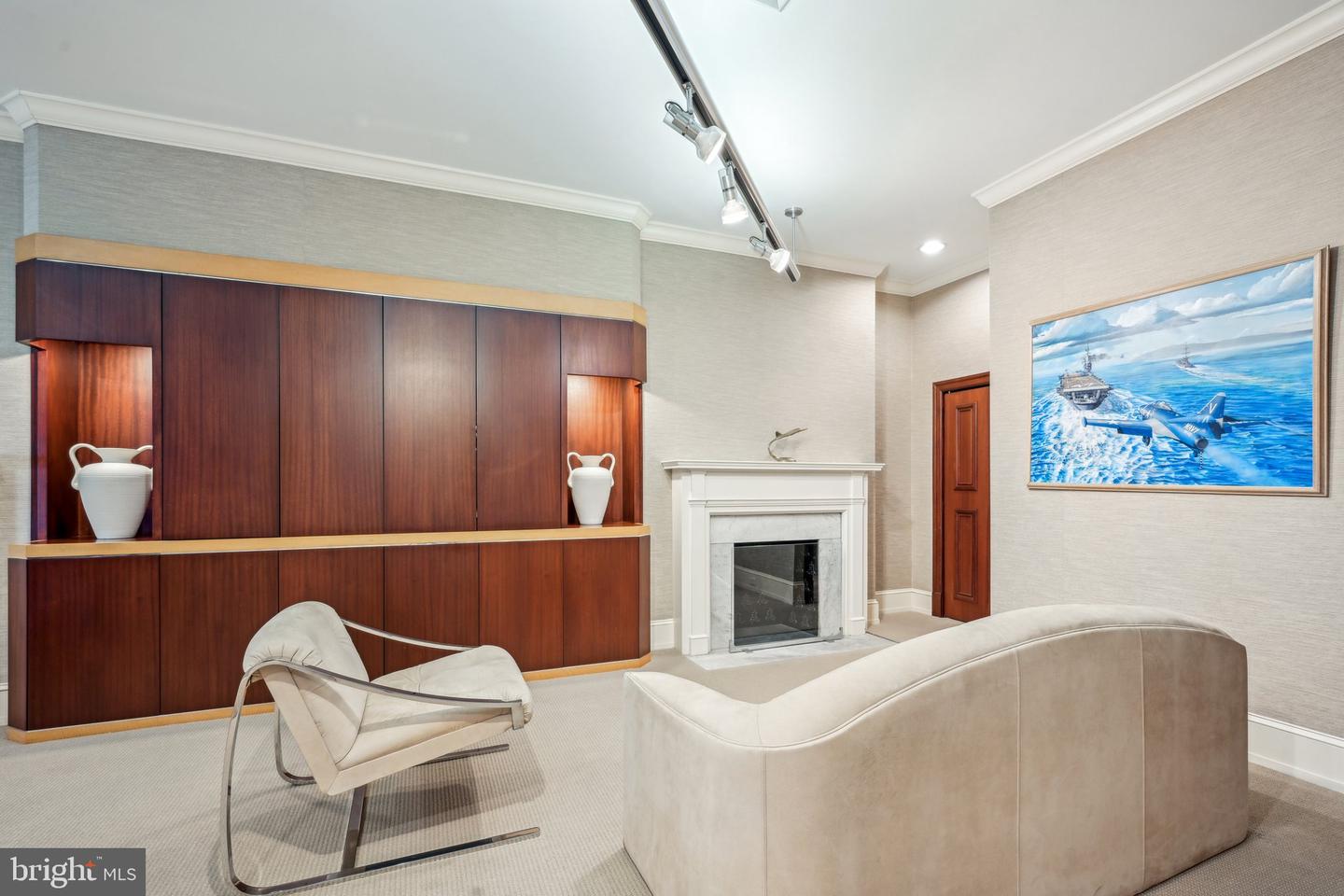 1710-12 Locust St Property Photo 15