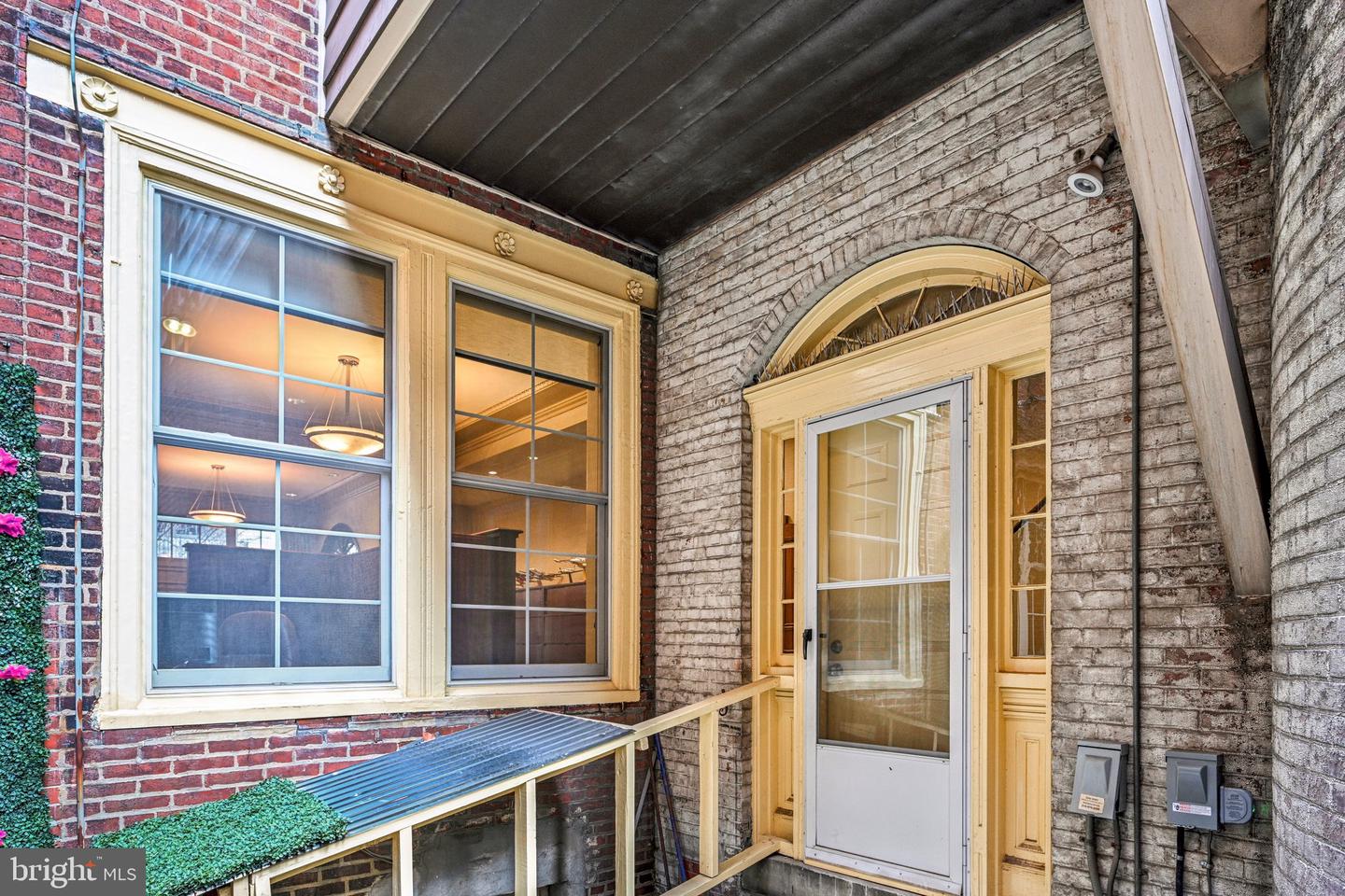 1710-12 Locust St Property Photo 29