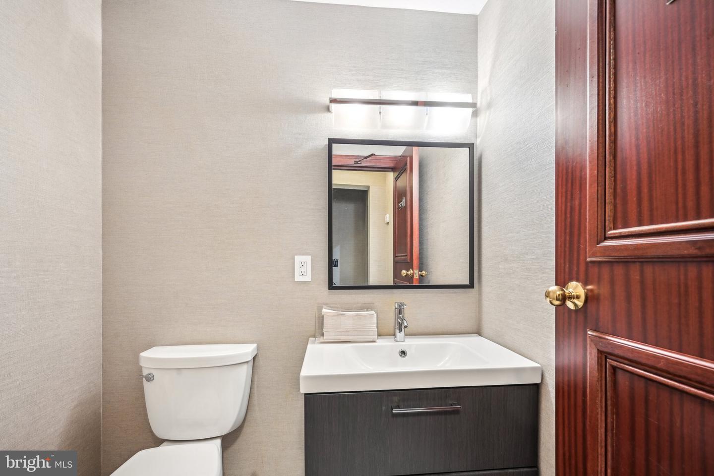 1710-12 Locust St Property Photo 45