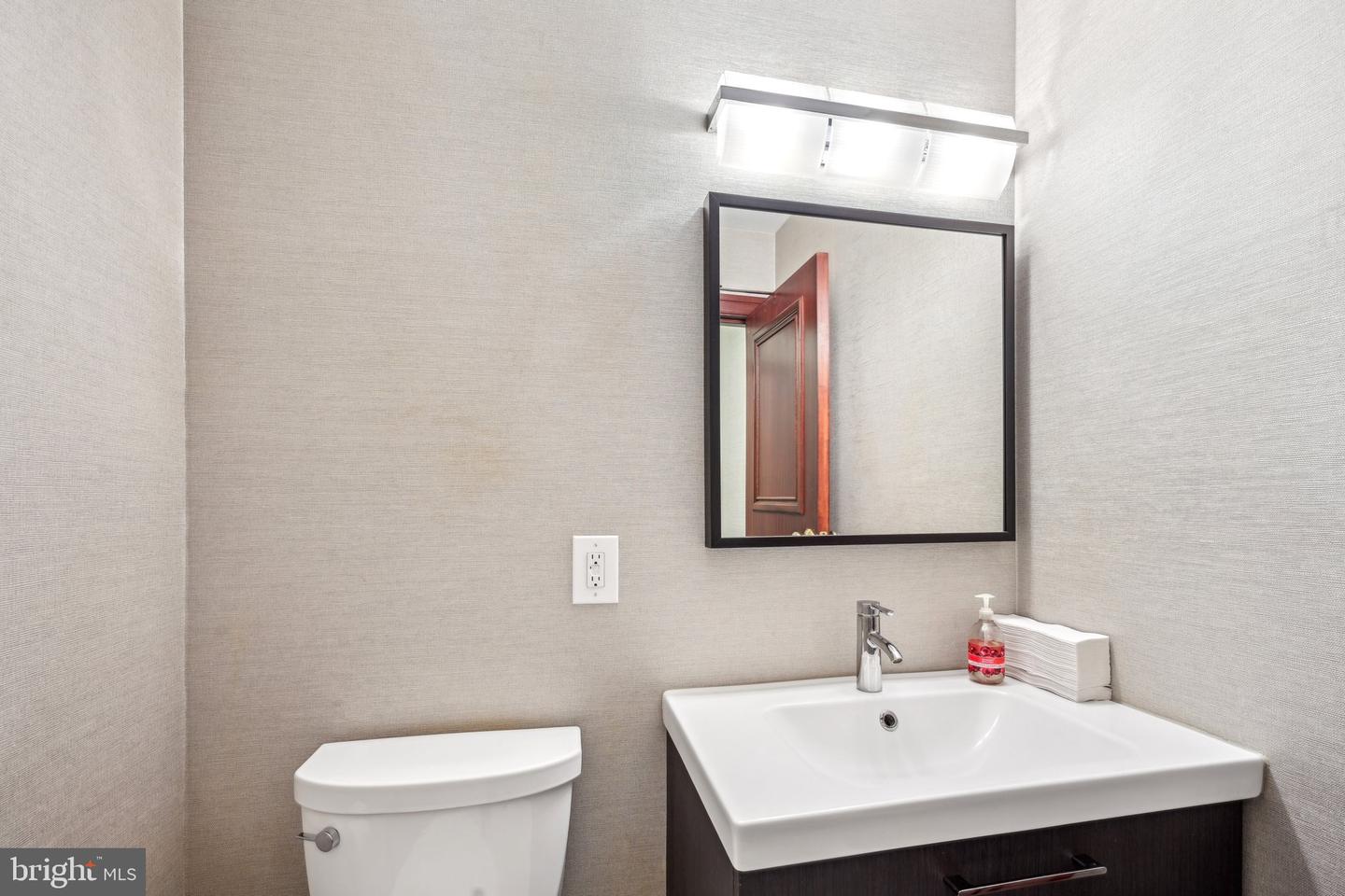 1710-12 Locust St Property Photo 46