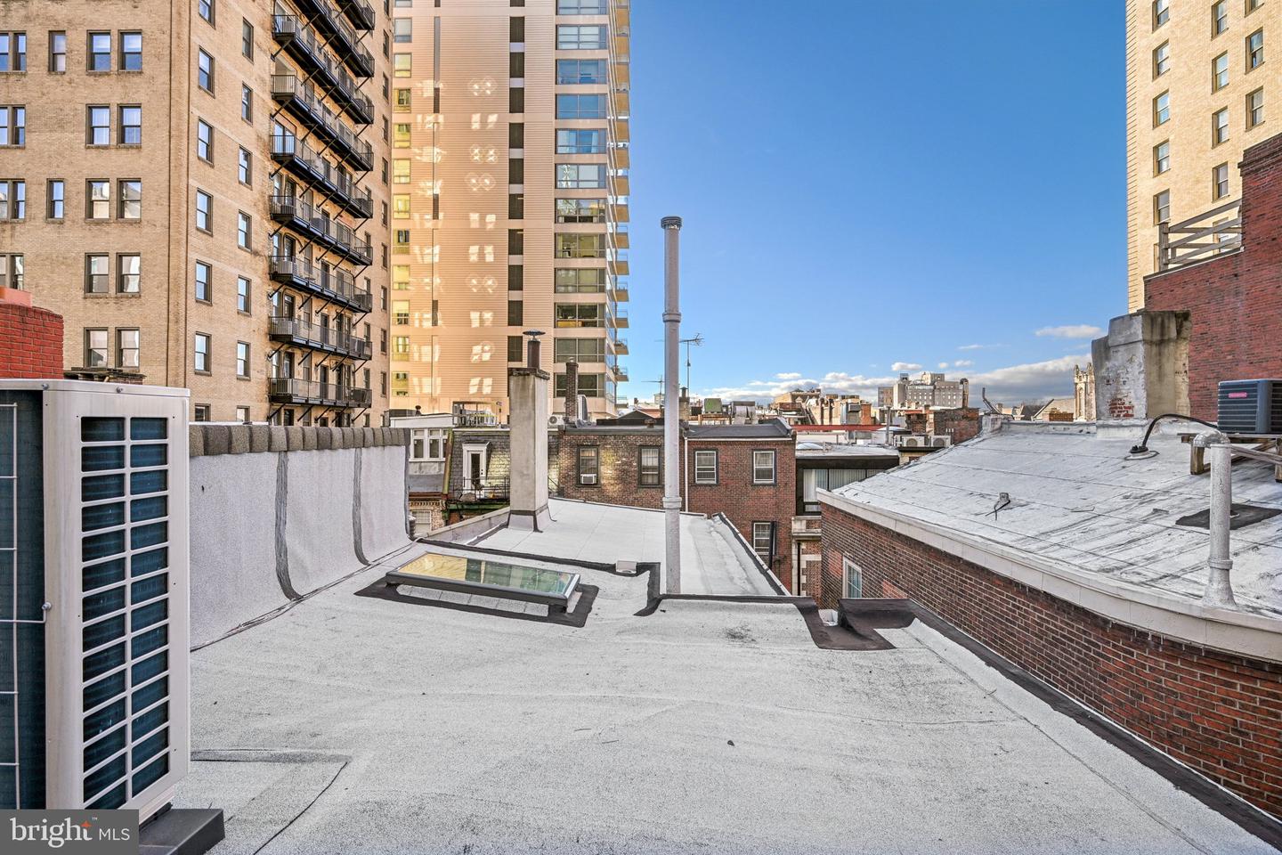 1710-12 Locust St Property Photo 84