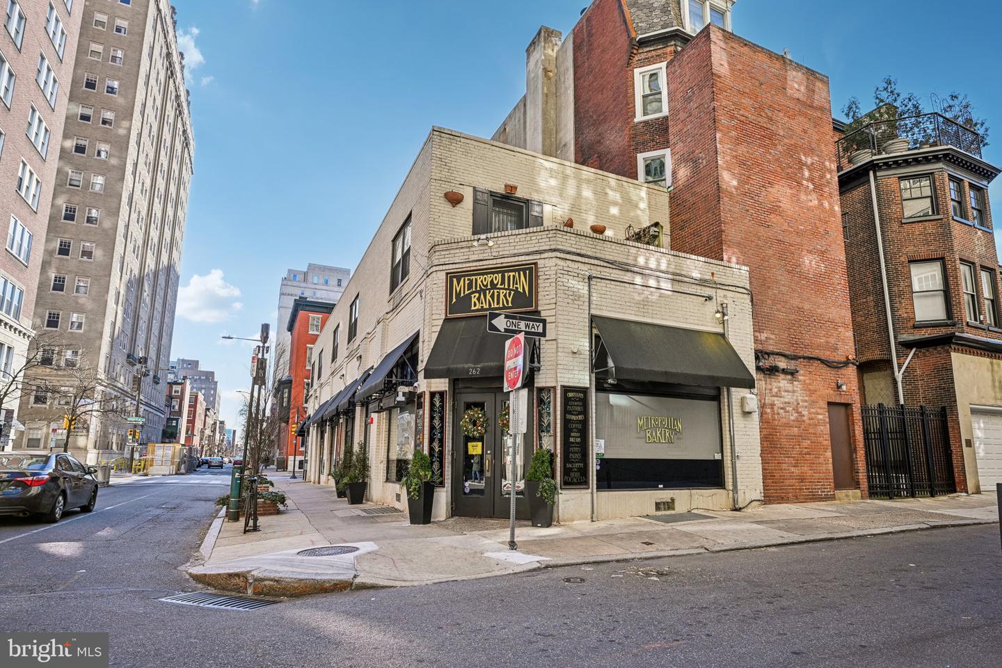 1710-12 Locust St Property Photo 89