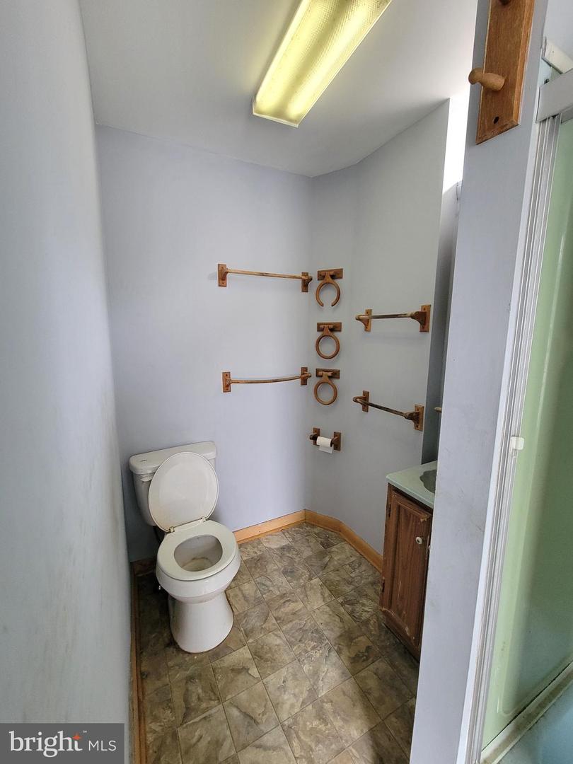 5314 Glenmore Ave Property Photo 13