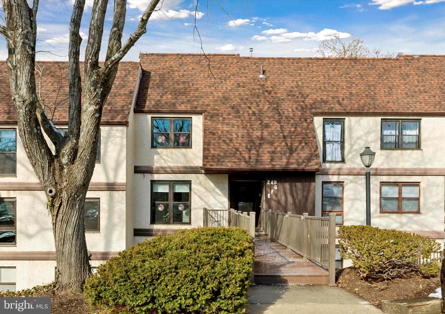 249 Shawmont Ave #e Property Photo