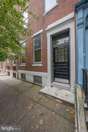 1912 Pine St #3 Property Photo 1