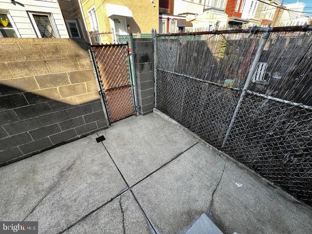 2432 E Hazzard St Property Photo 17