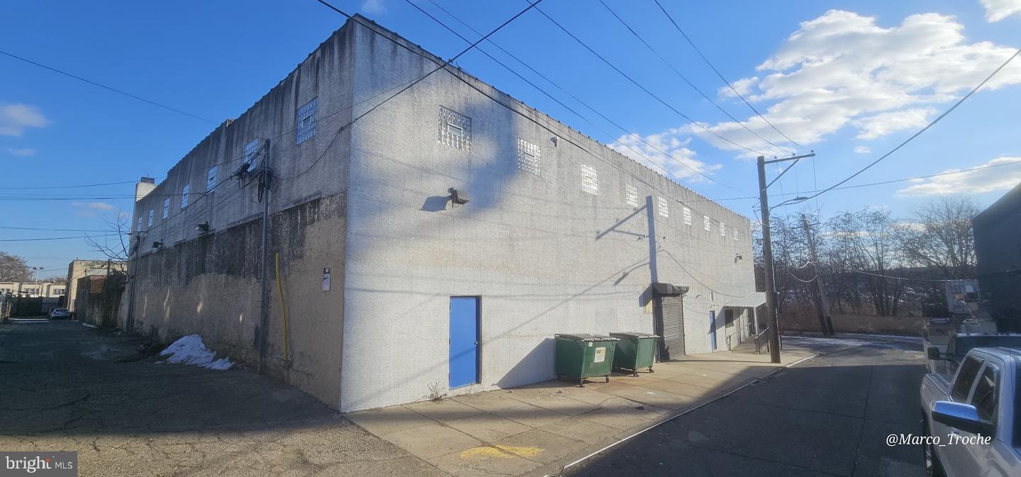 543-53 W Courtland St Property Photo 3