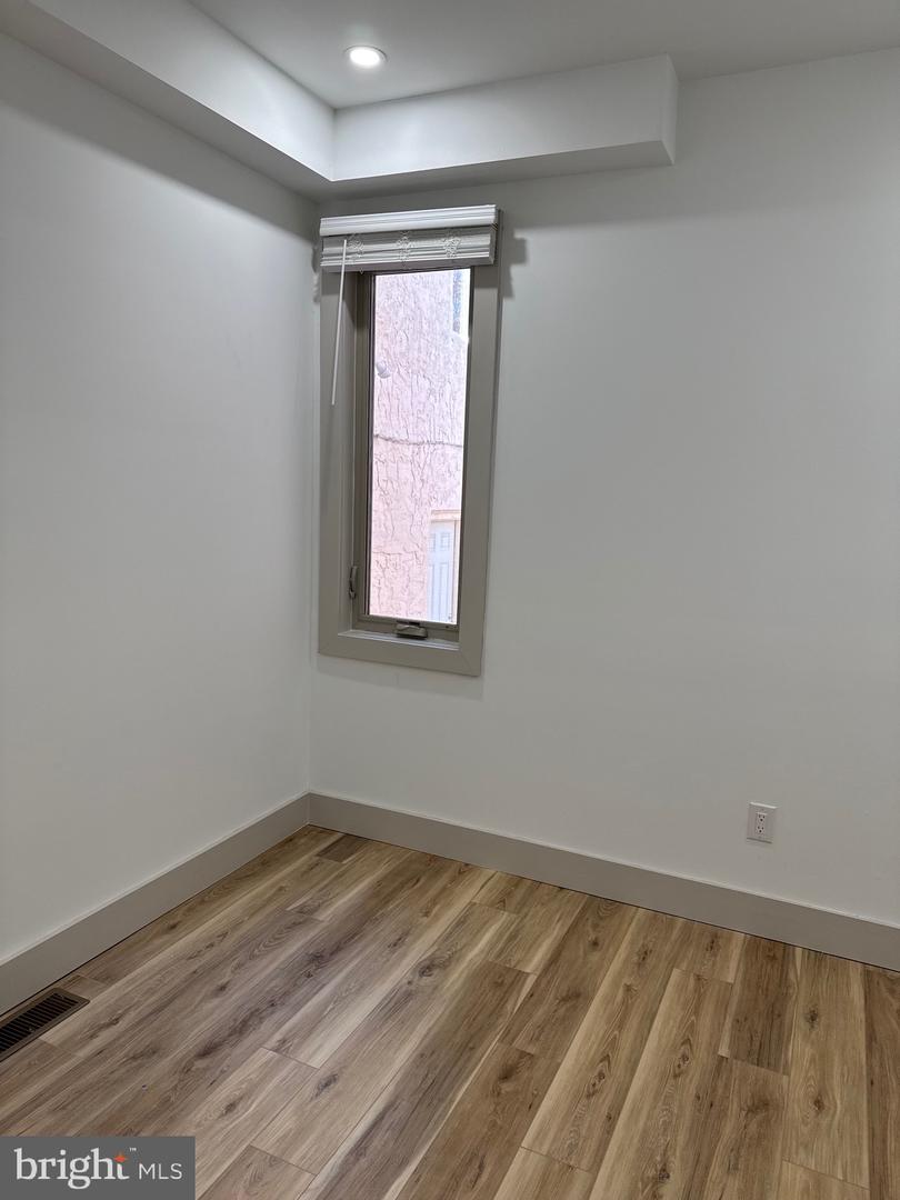 2031 N 19th St #b Property Photo 10