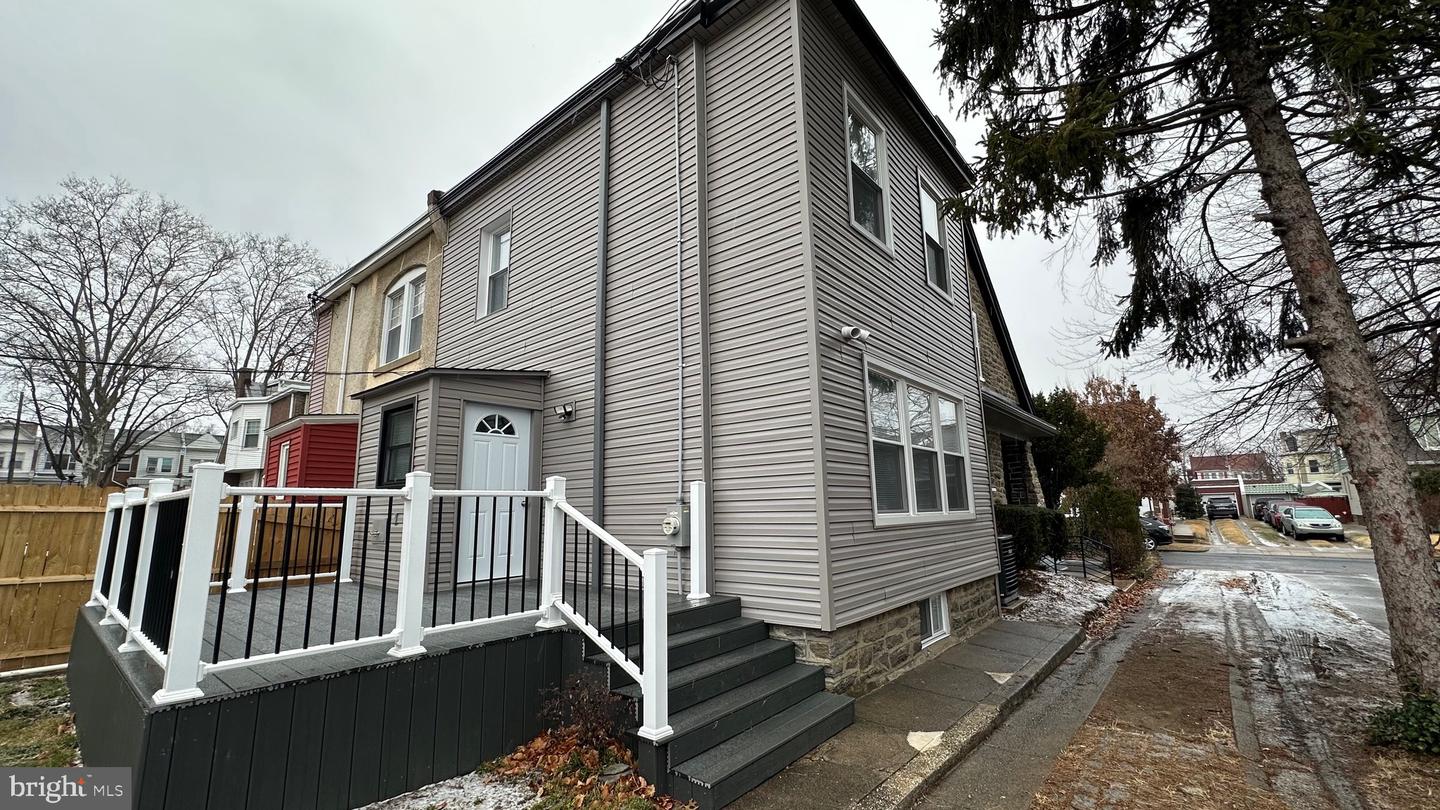 1032 Granite St Property Photo 3
