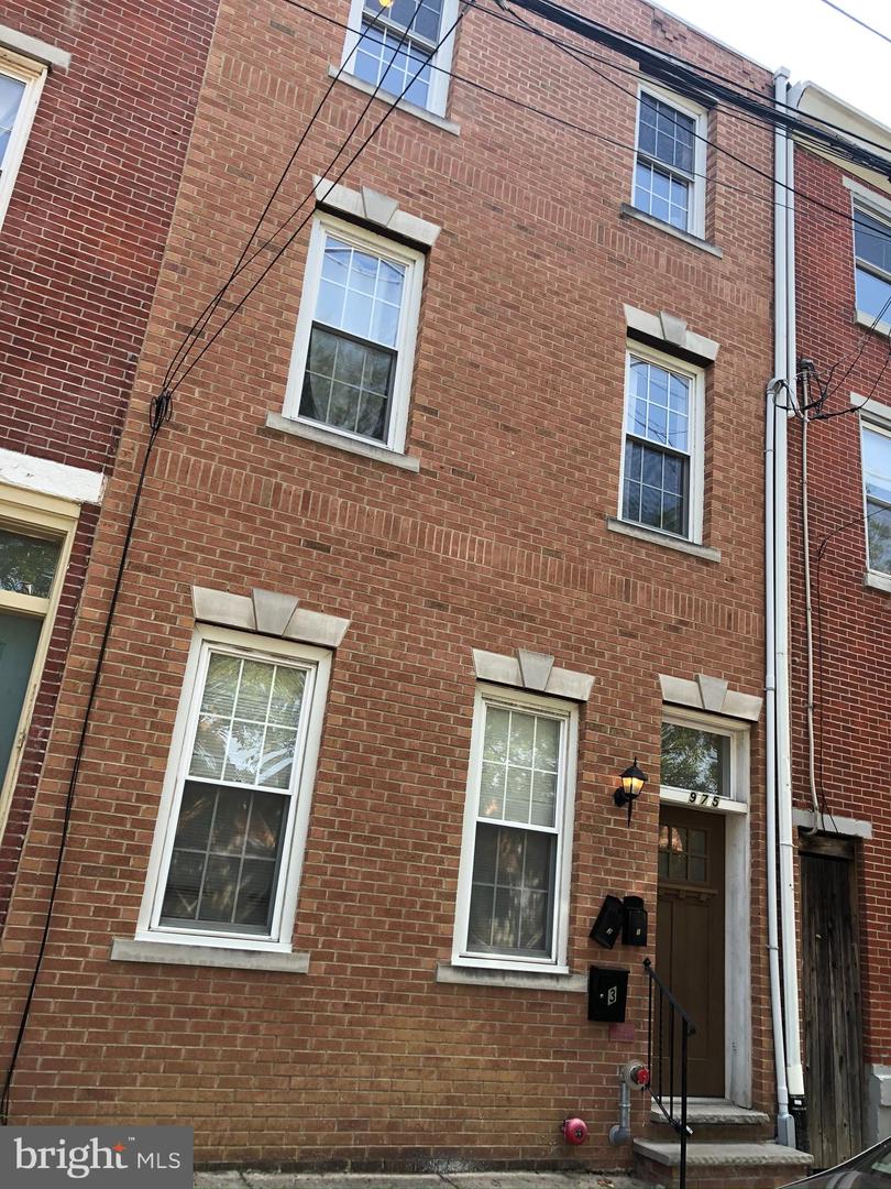 975 N 6th St #3 Property Photo