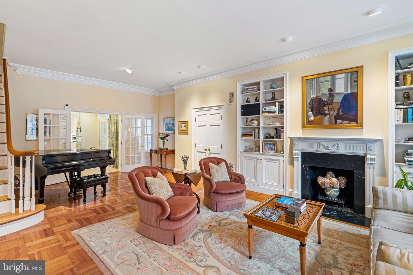 2131 Delancey Pl Property Photo 4