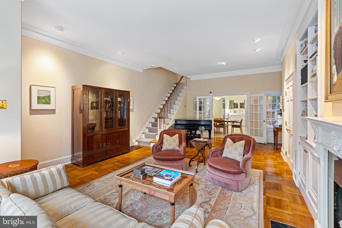 2131 Delancey Pl Property Photo 6