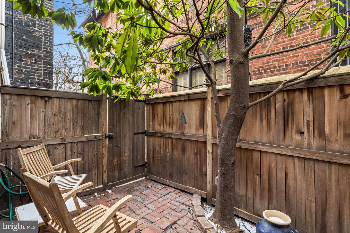 2131 Delancey Pl Property Photo 27