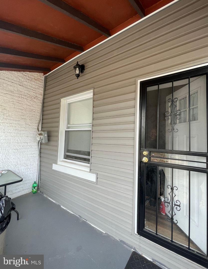 503 E High St Property Photo