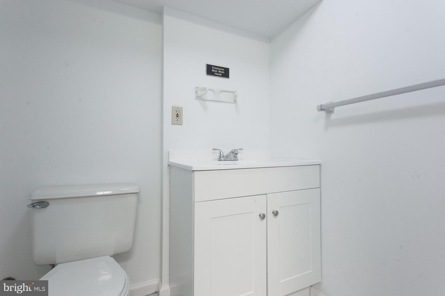 110 South St #a Property Photo 11