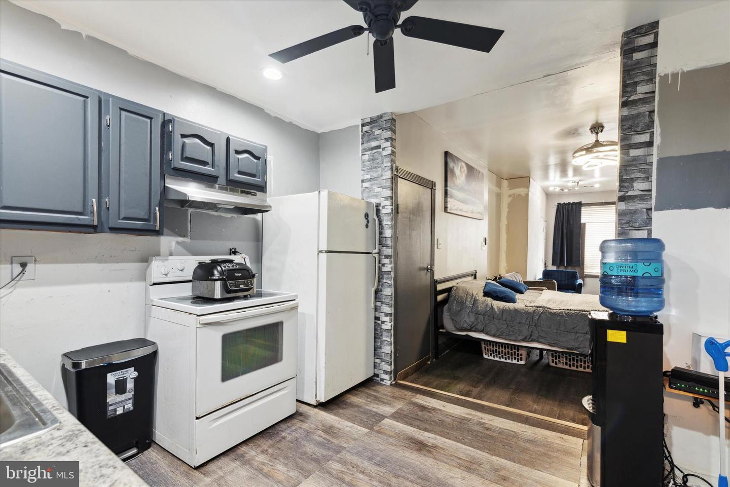 3252 Rorer St Property Photo 7