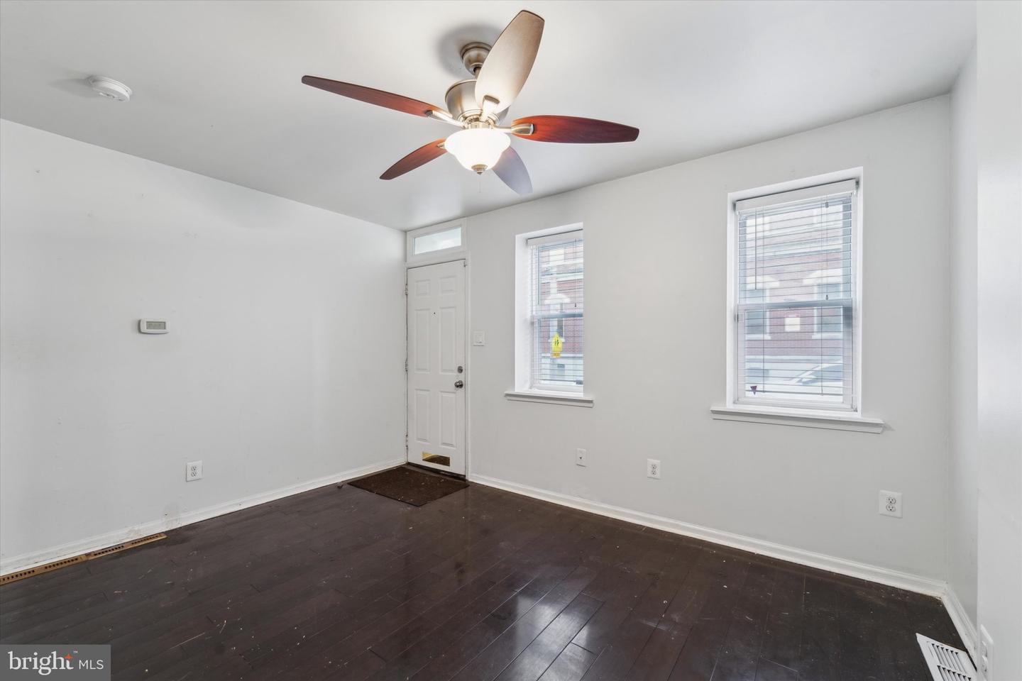 1745 W Thompson St Property Photo 3