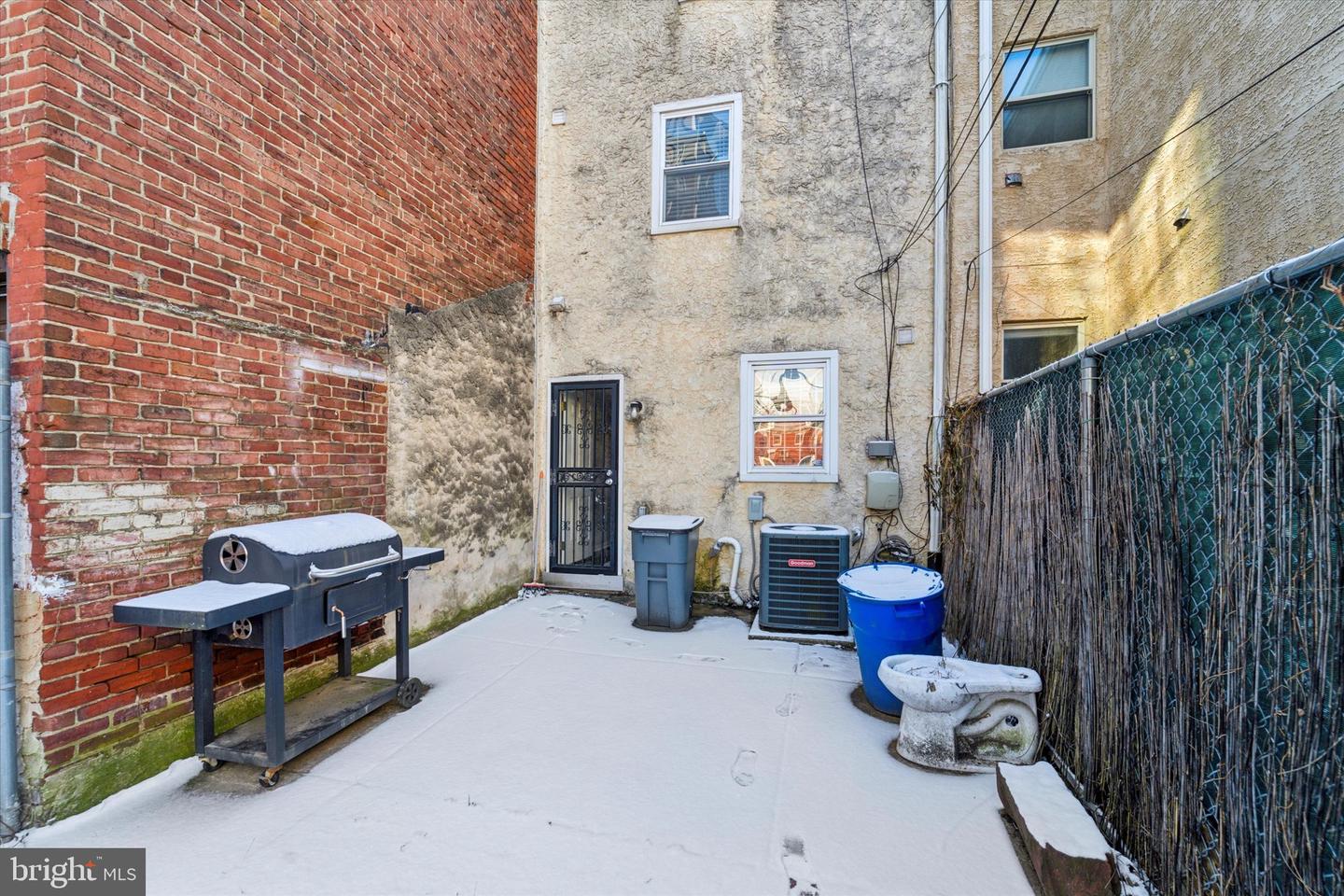 1745 W Thompson St Property Photo 15