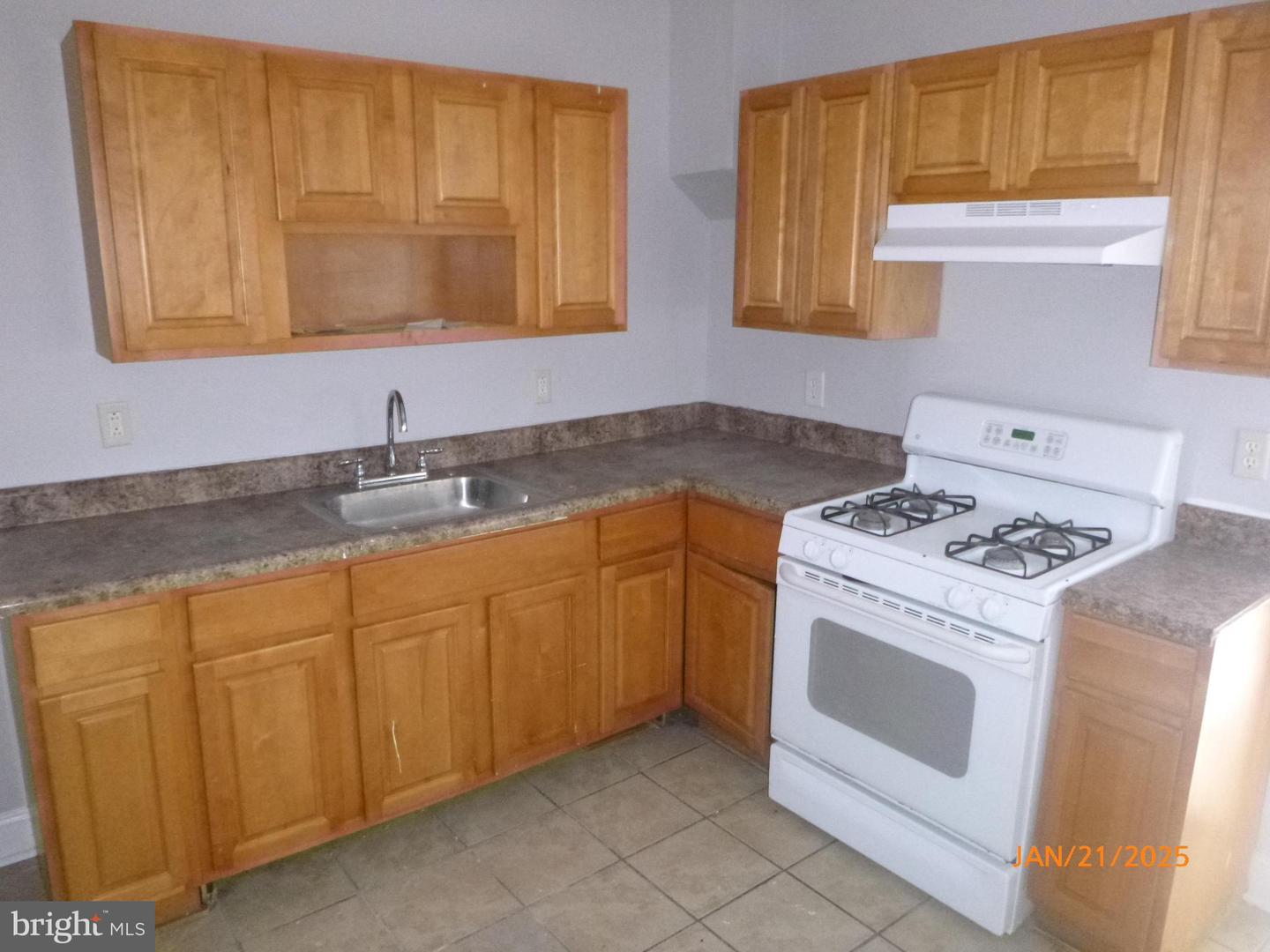 1824 S Conestoga St Property Photo 4