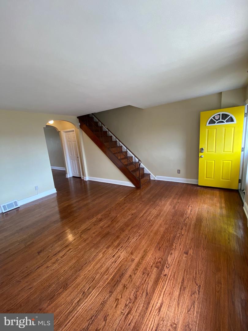 4203 Glenview St Property Photo 9