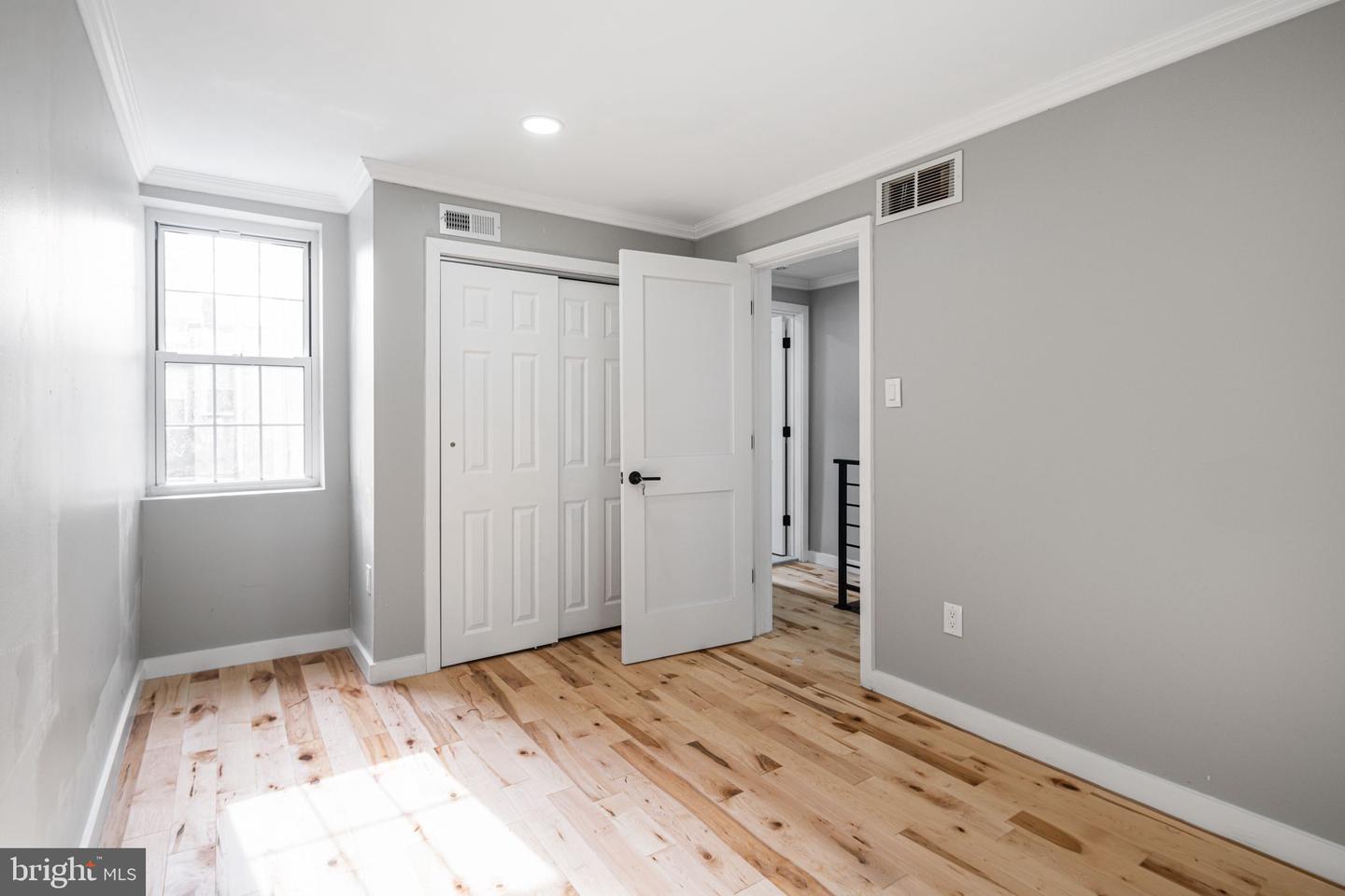 1804 Tree St Property Photo 10