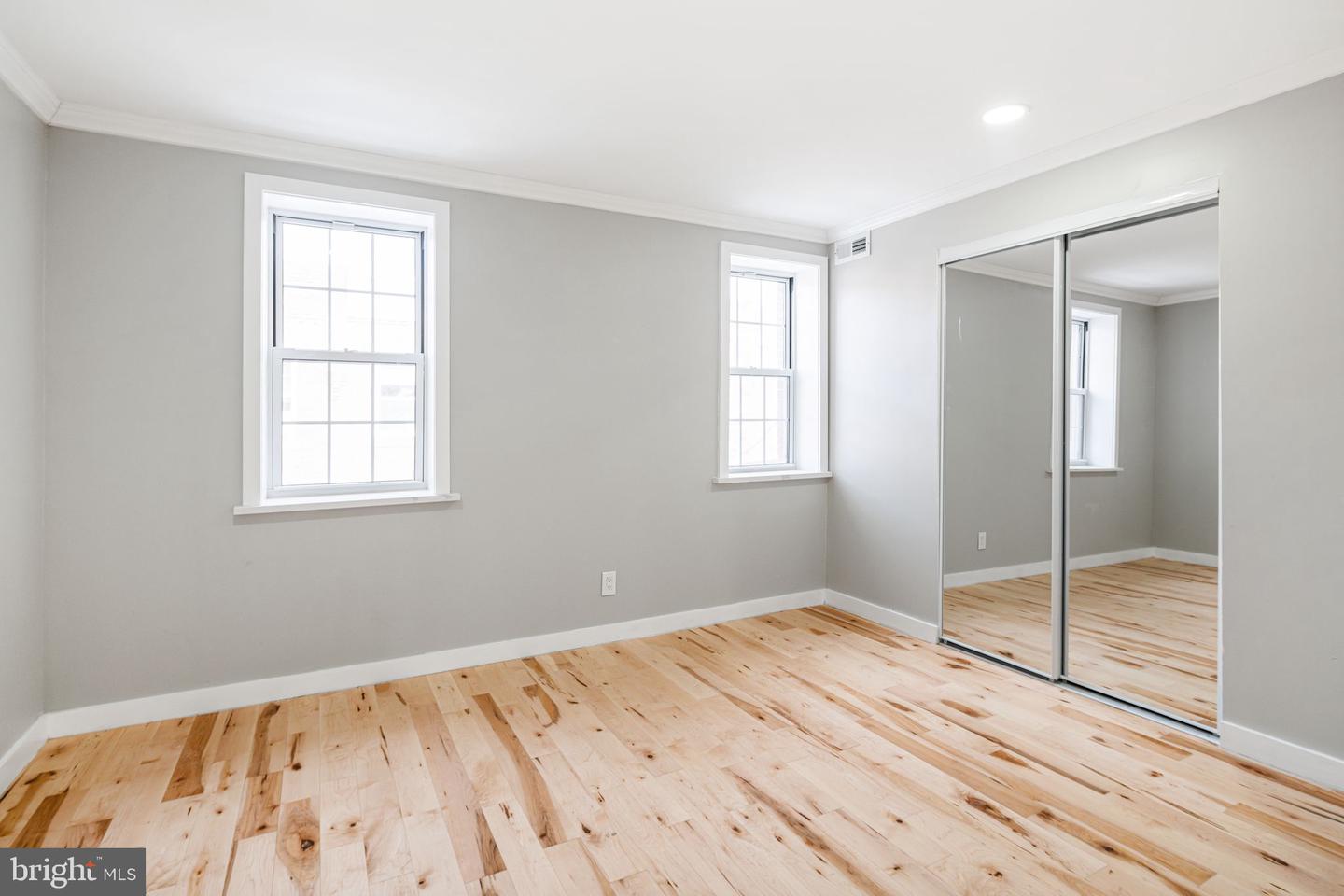 1804 Tree St Property Photo 11