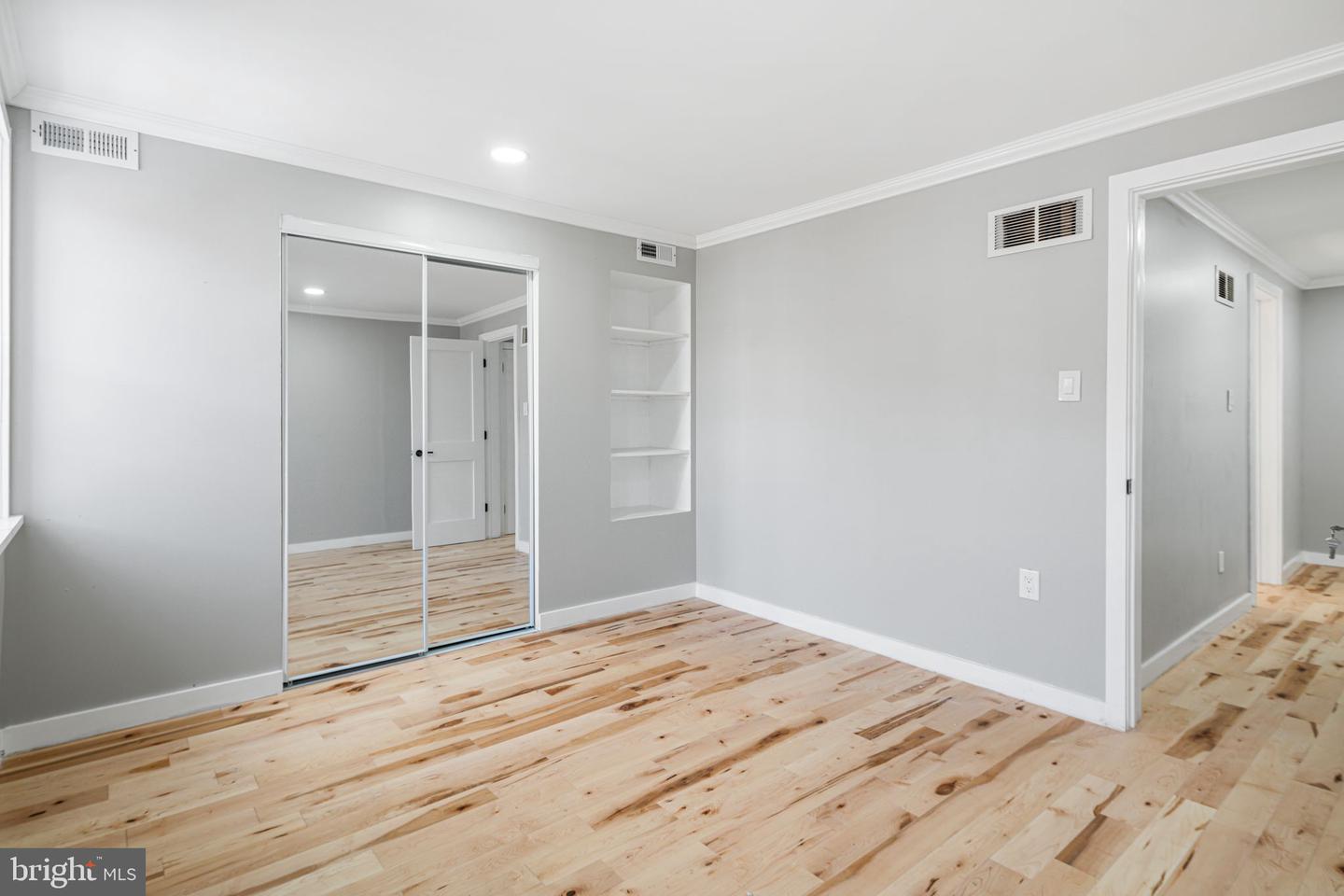 1804 Tree St Property Photo 12