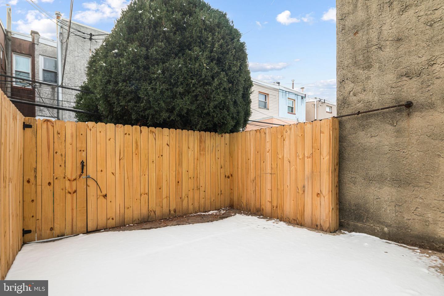 1804 Tree St Property Photo 19