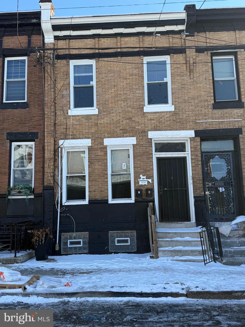 2559 N 31st St #b Property Photo 1