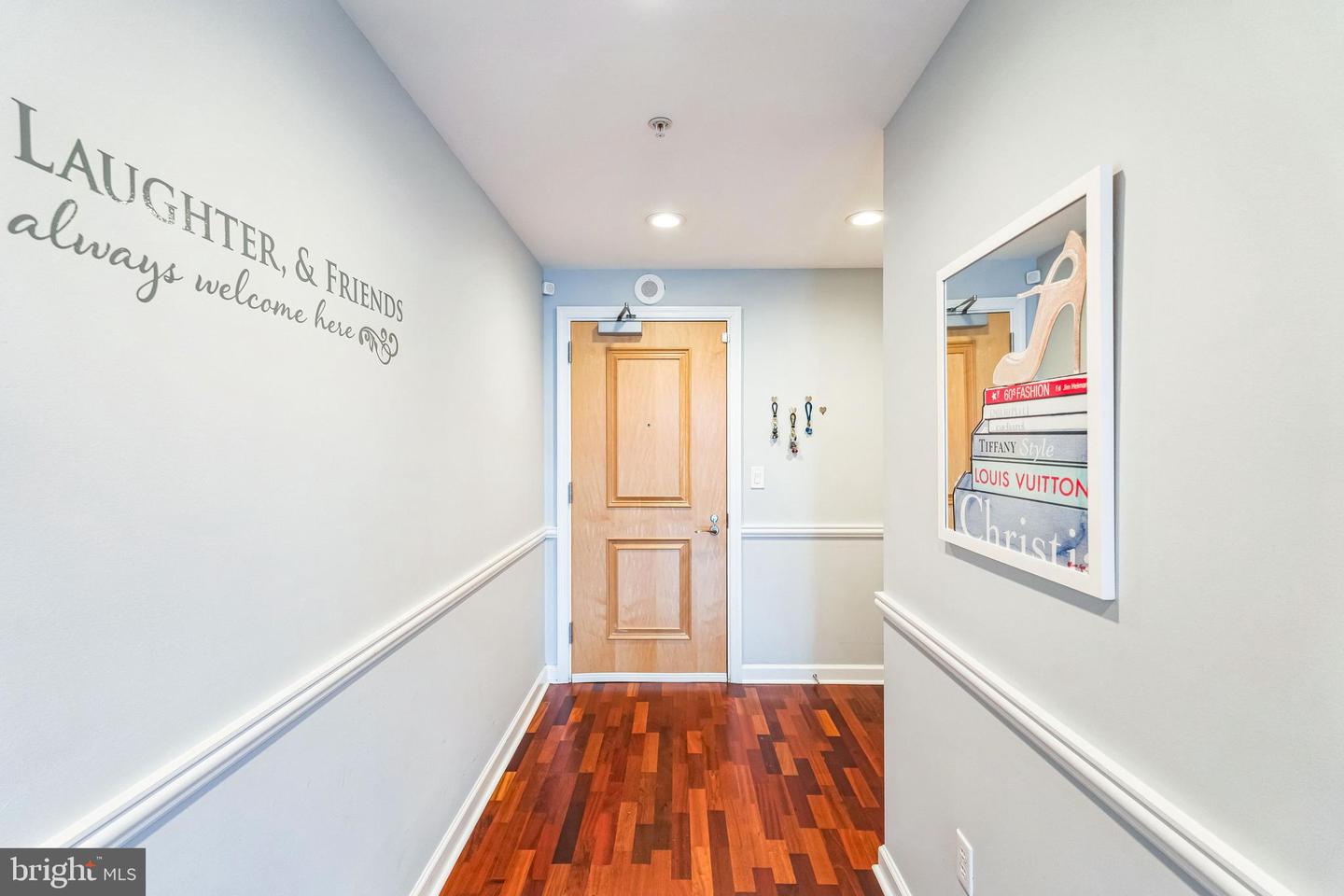901 N Penn St #f407 Property Photo 6