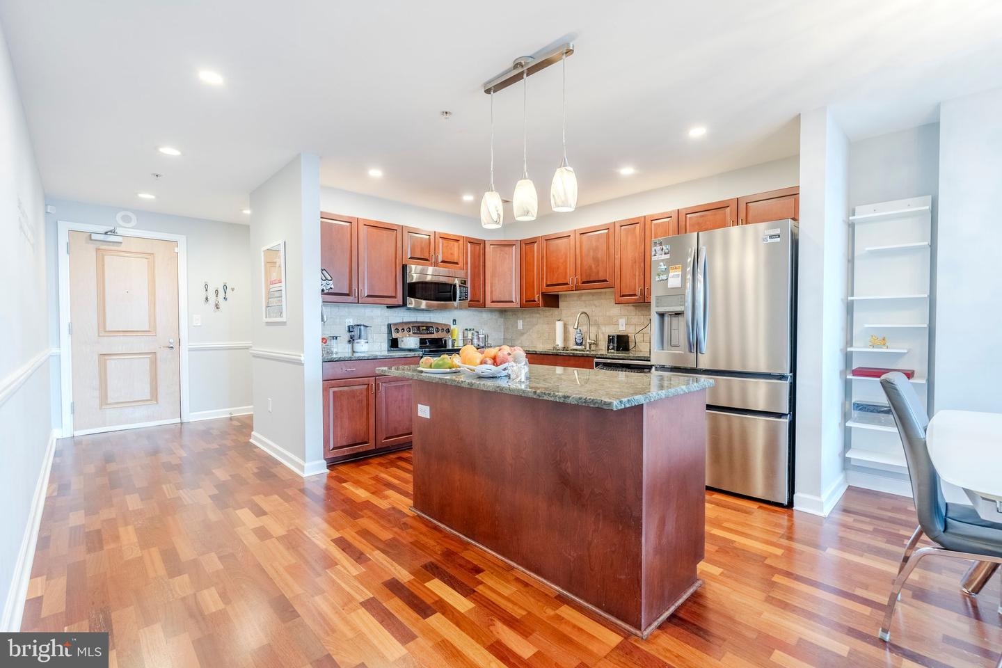 901 N Penn St #f407 Property Photo 10