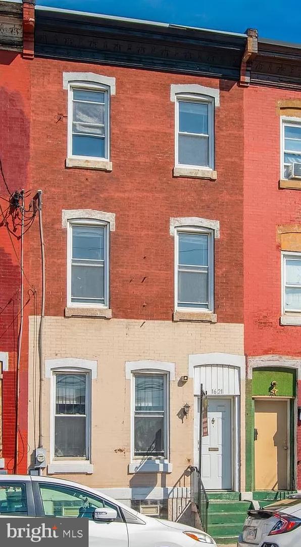 1621 W Montgomery Ave Property Photo 1