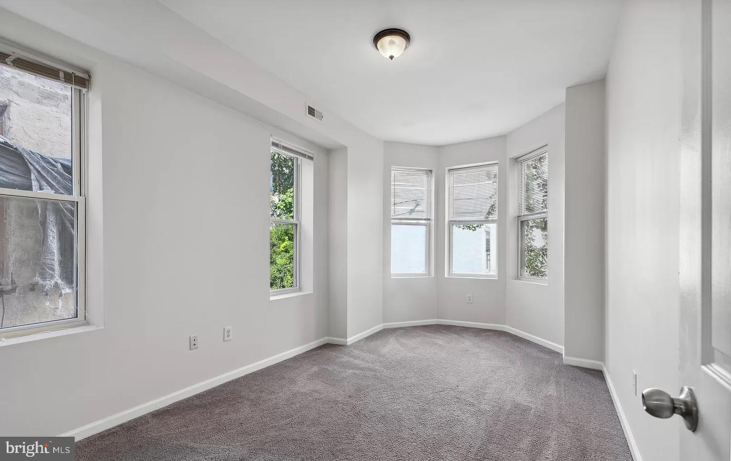 1621 W Montgomery Ave Property Photo 18