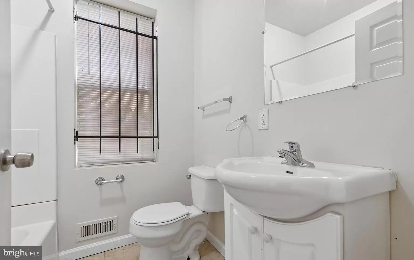 1621 W Montgomery Ave Property Photo 24