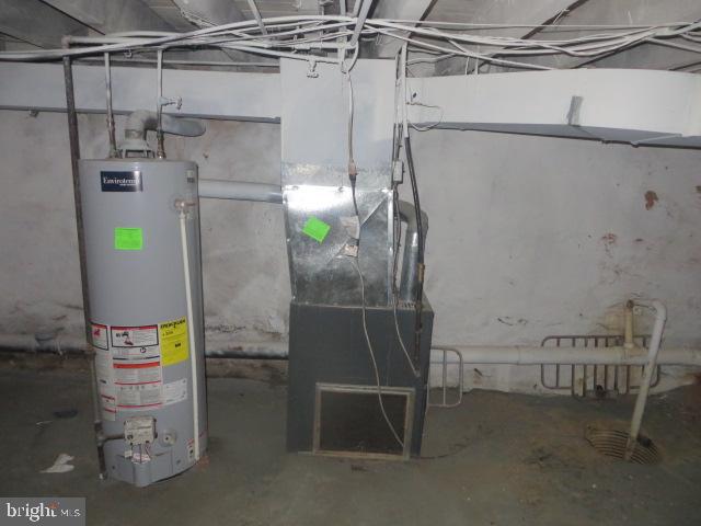823 N Hutton St Property Photo 6
