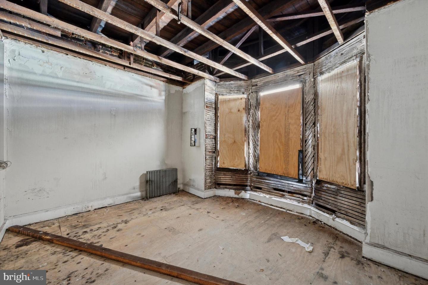 6028 Lansdowne Ave Property Photo 6
