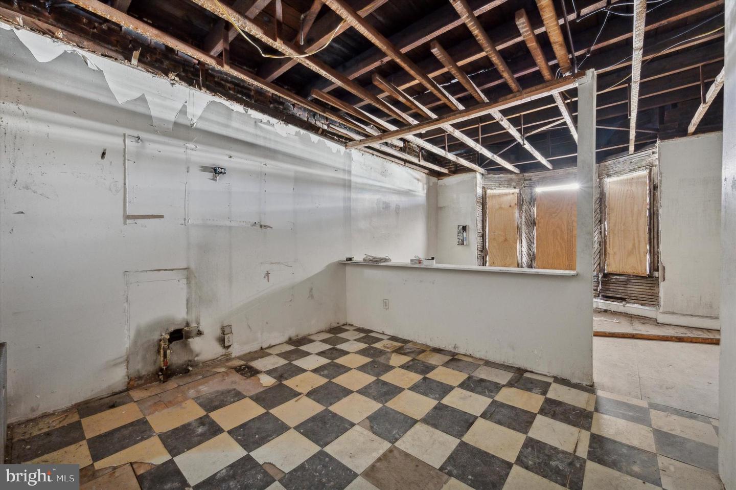 6028 Lansdowne Ave Property Photo 8