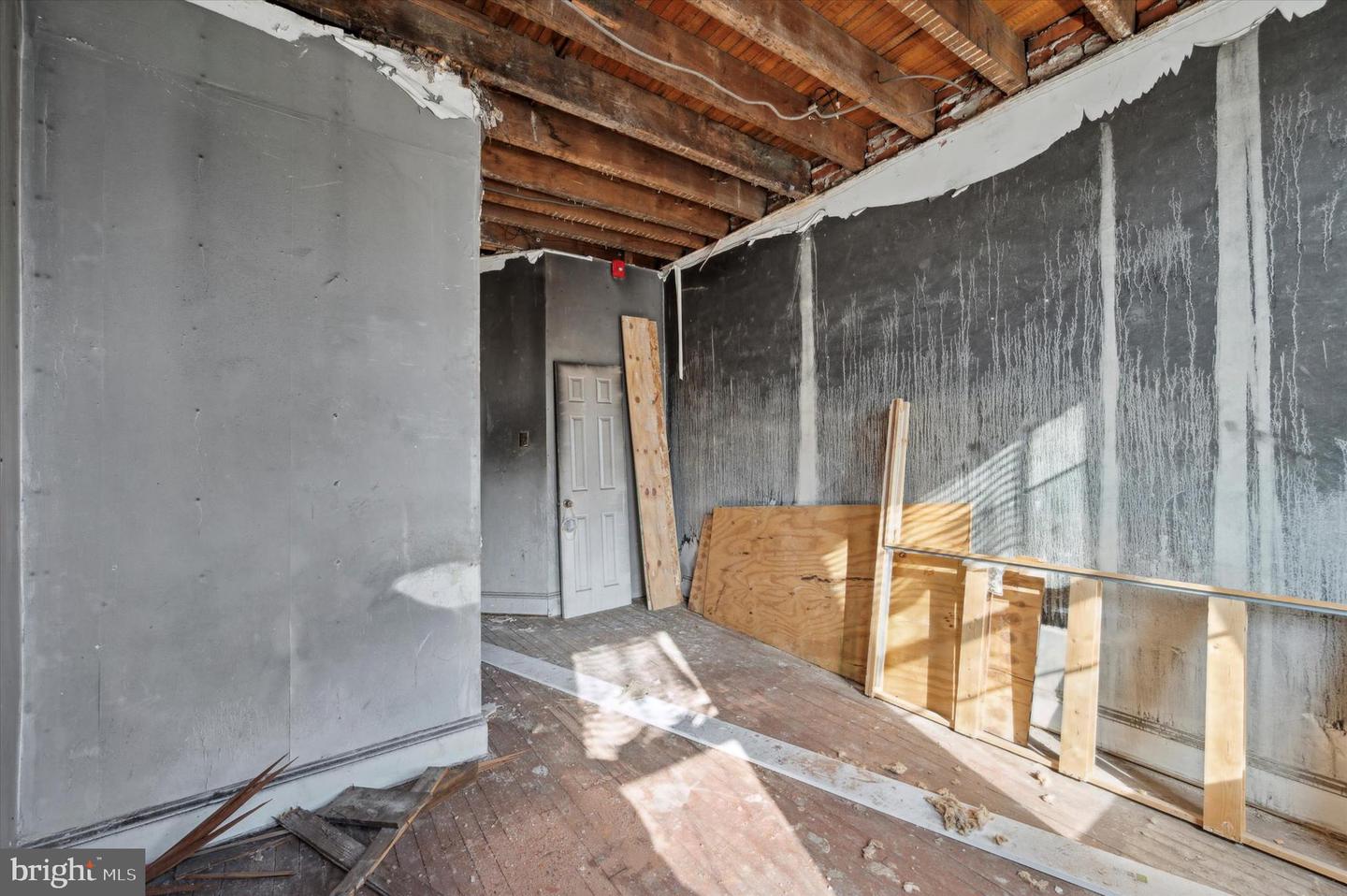 6028 Lansdowne Ave Property Photo 12