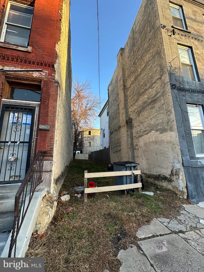 1907 W NORRIS ST Property Photo 1