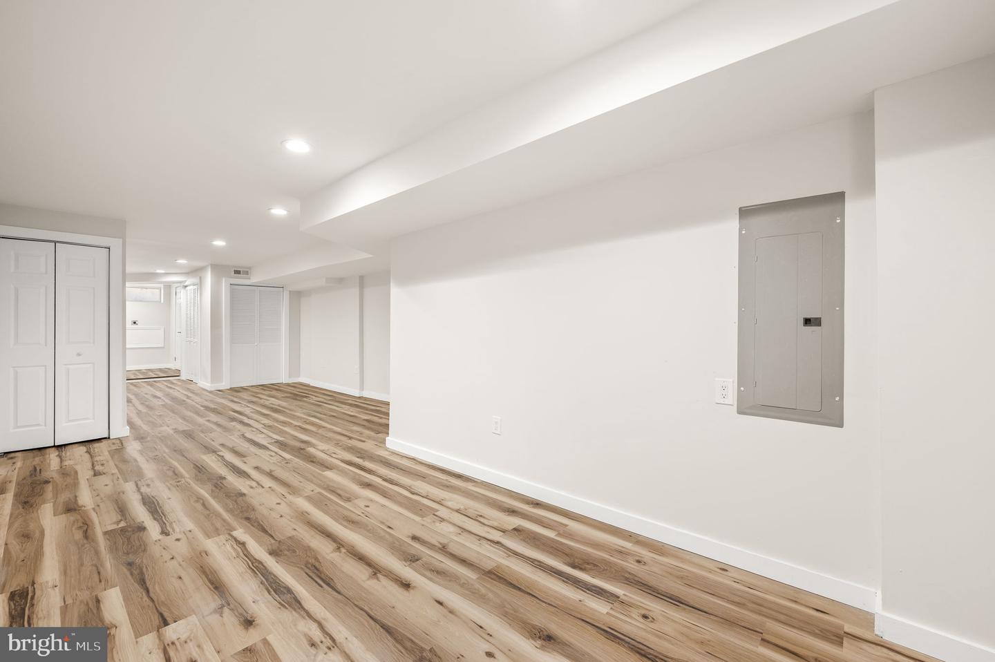 5762 Dunlap St Property Photo 18