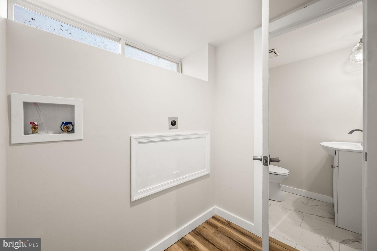 5762 Dunlap St Property Photo 22