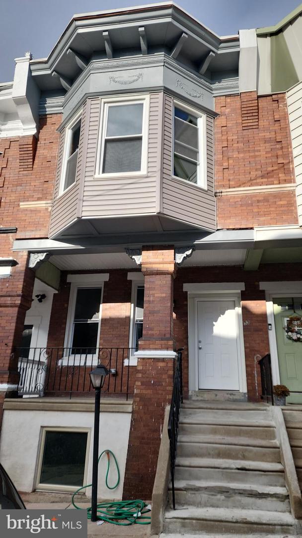 53 W Sharpnack St Property Photo
