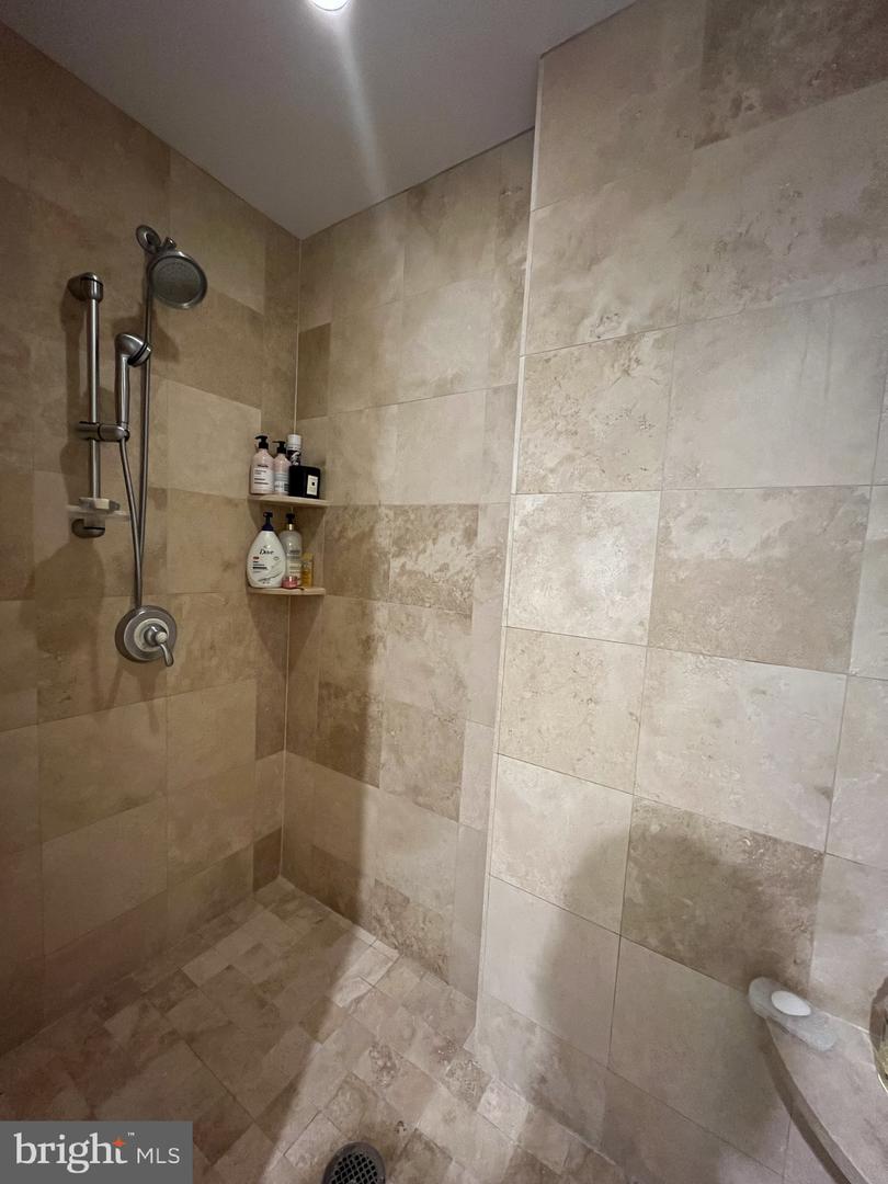 1701 Locust St #2111 Property Photo 8