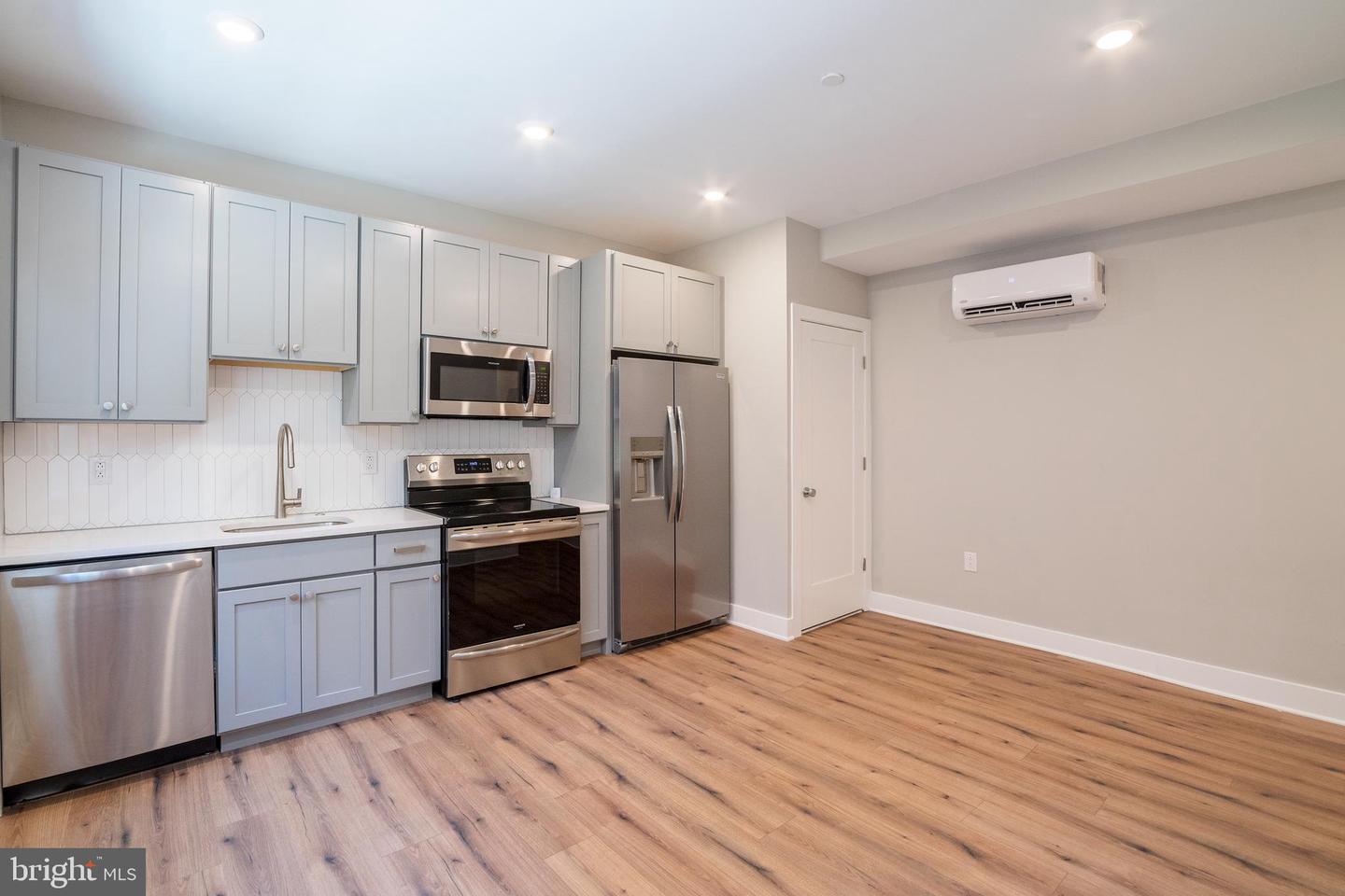 5007 Pentridge St #unit 1c Property Photo 1